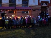 Rozsvícení vánočního stromu u MŠ